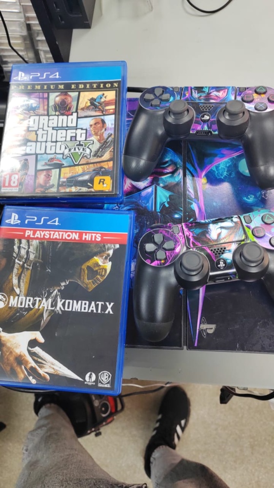 Игровая приставка Sony PlayStation 4 fat