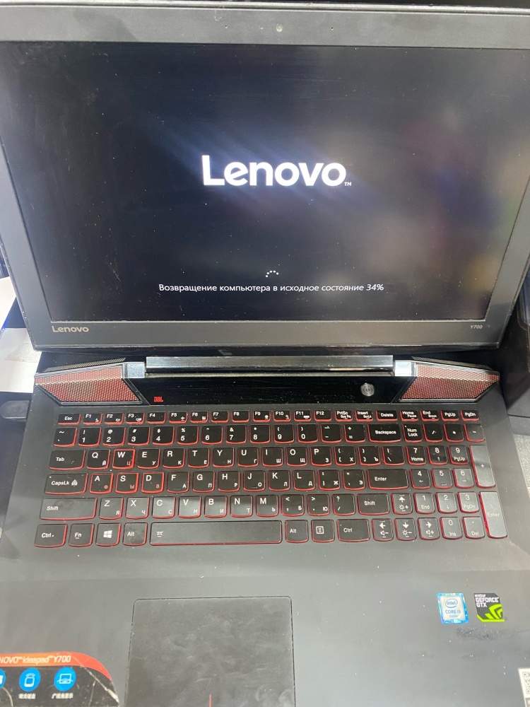 Ноутбук Lenovo ideapad Y700