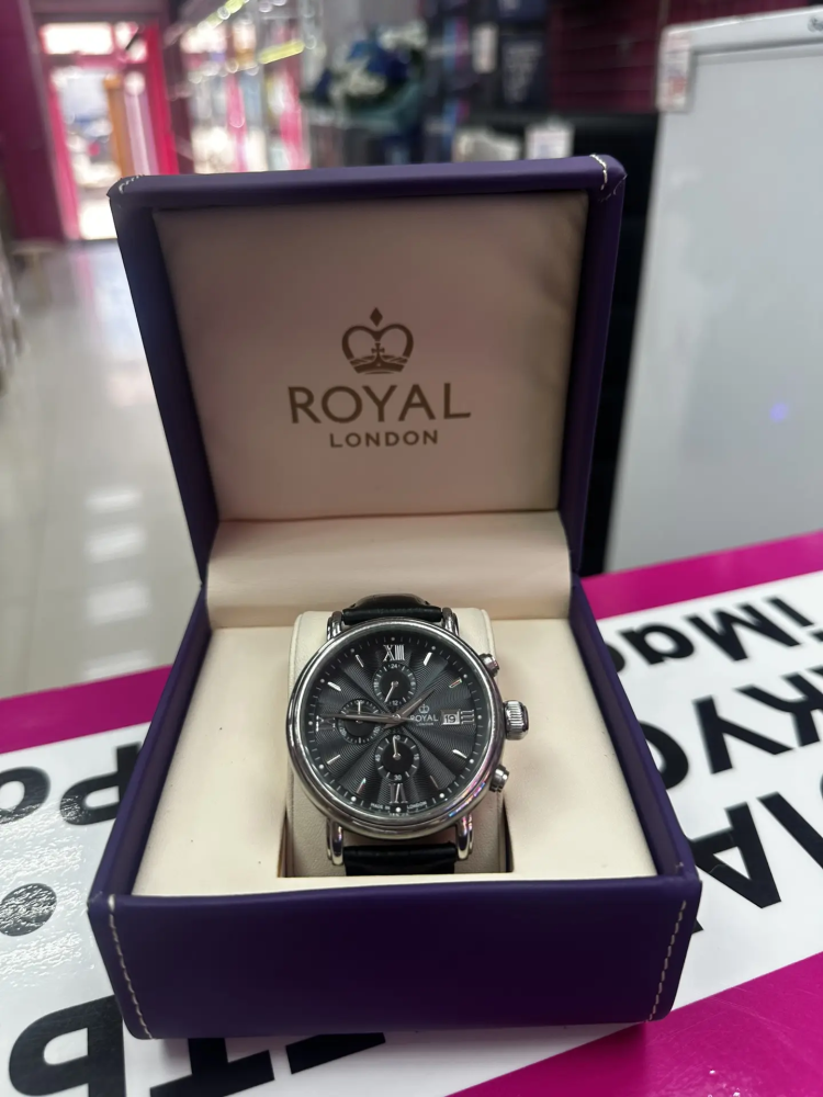 Часы Royal London