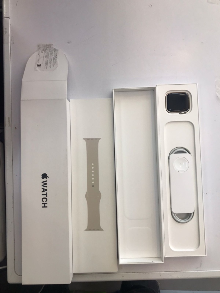 Часы Apple SE 40mm