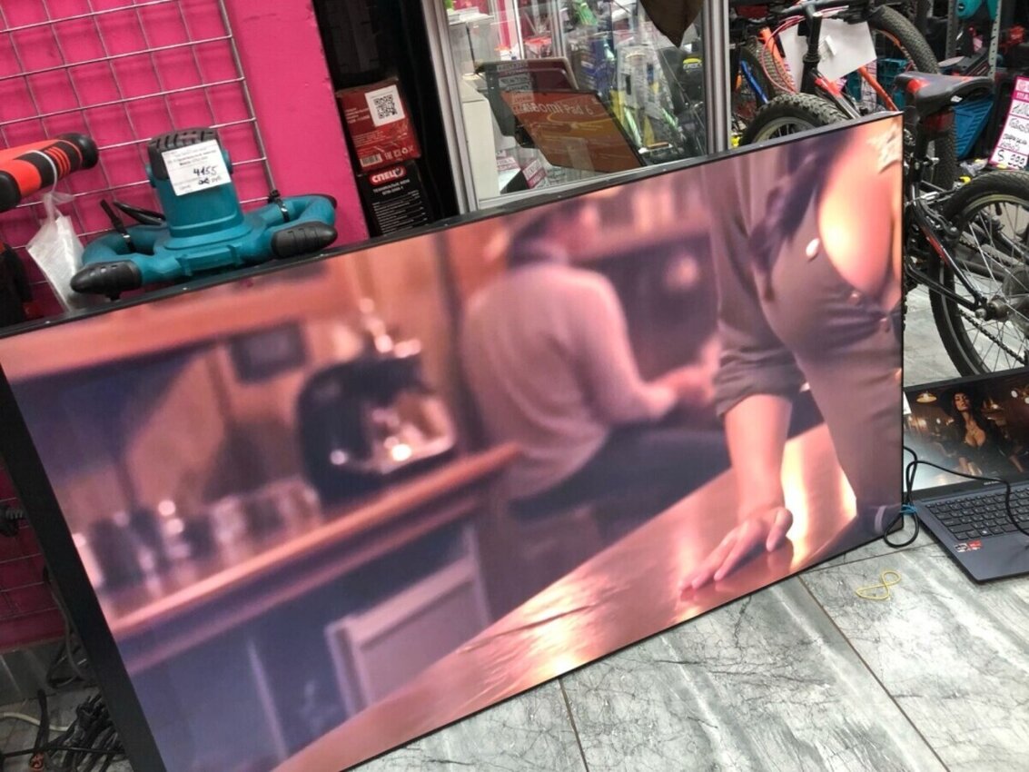 Телевизор SAMSUNG UD55c