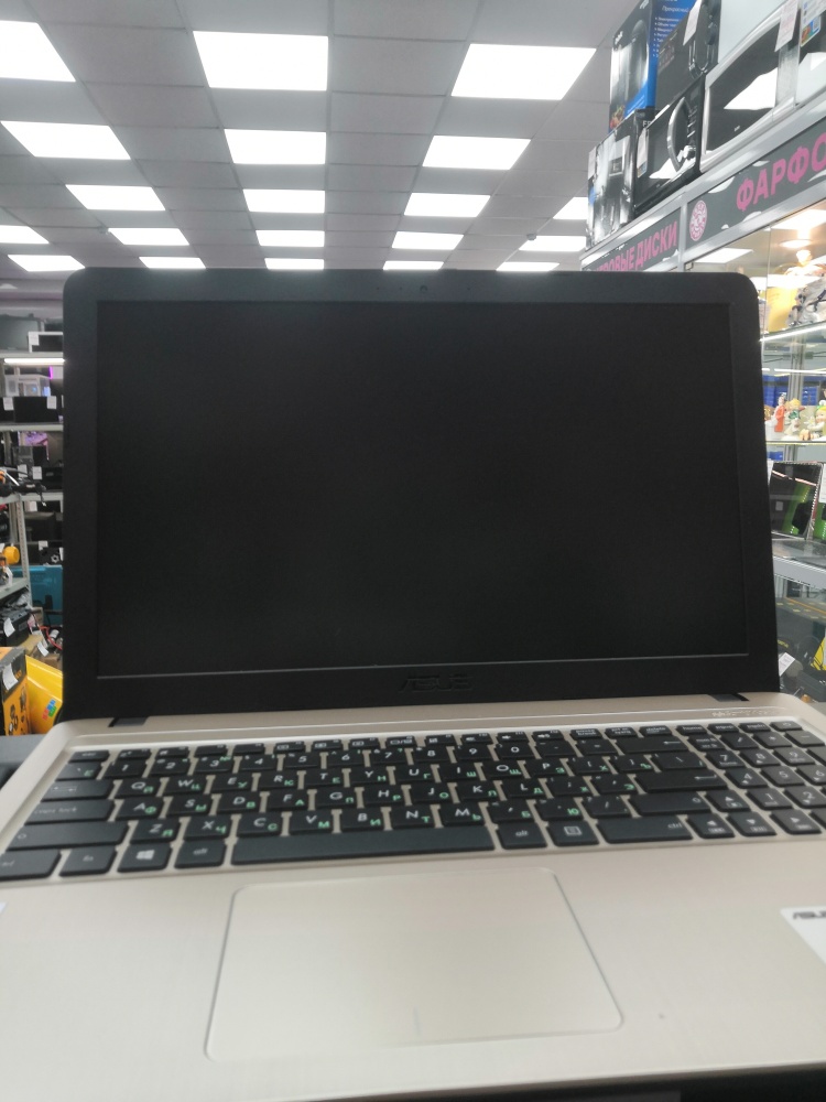 Ноутбук ASUS 4/500