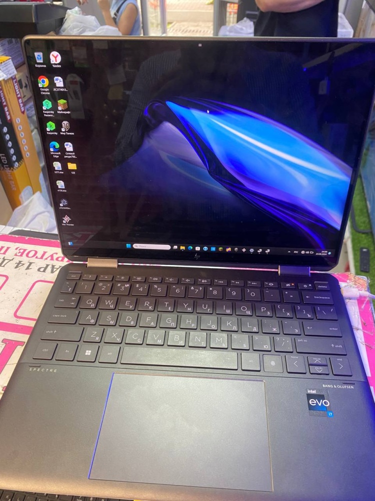 Ноутбук HP spactre 14