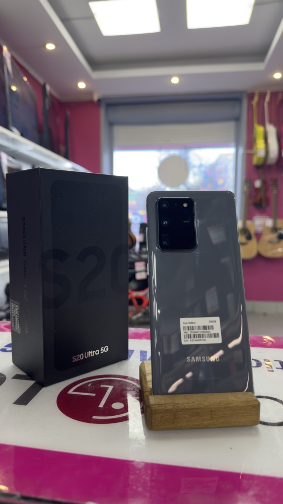 Смартфон Samsung S20 ultra 12/256gb