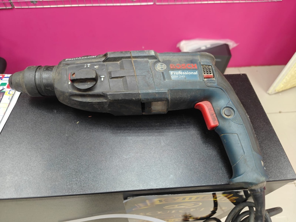 Перфоратор Bosch GBH 240